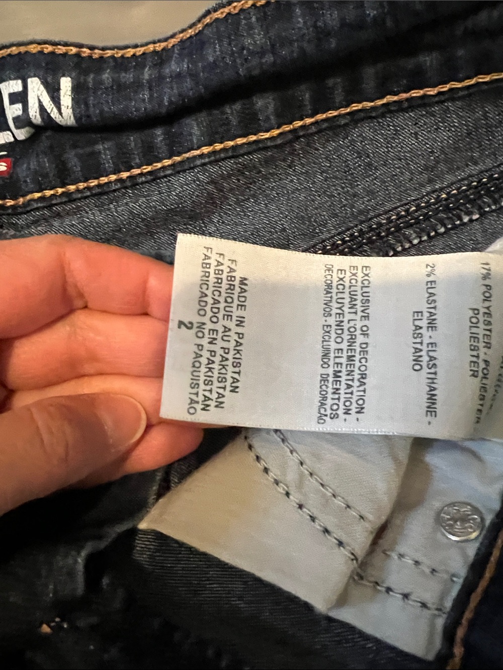 Denizen from Levi's Dark Blue Rolled-Hem Jean Shorts - Picture 3 of 4